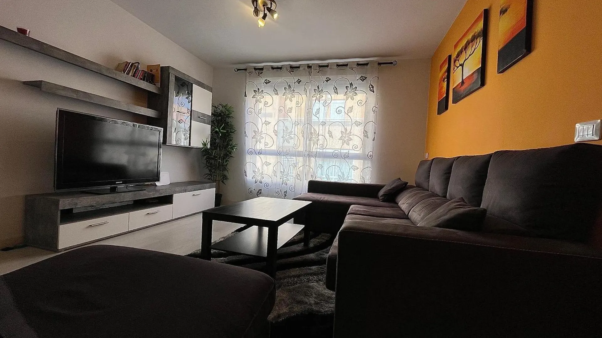 Homestay Casa La Laguna Spain
